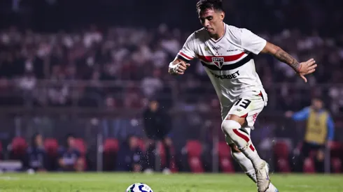 Enzo Diaz jogador do Sao Paulo durante partida contra o Gremio no estadio Morumbi pelo campeonato Brasileiro A 2025. Foto: Fabio Giannelli/AGIF