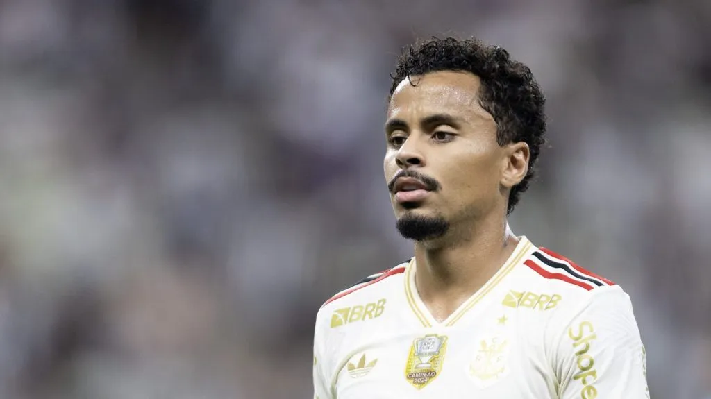 Foto: Baggio Rodrigues/AGIF – Allan durante jogo do Rubro-Negro contra o Ceará.