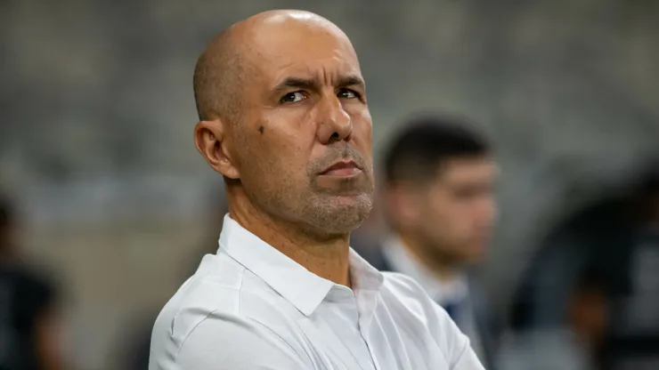 Leonardo Jardim revelou detalhes sobre a situação do atleta