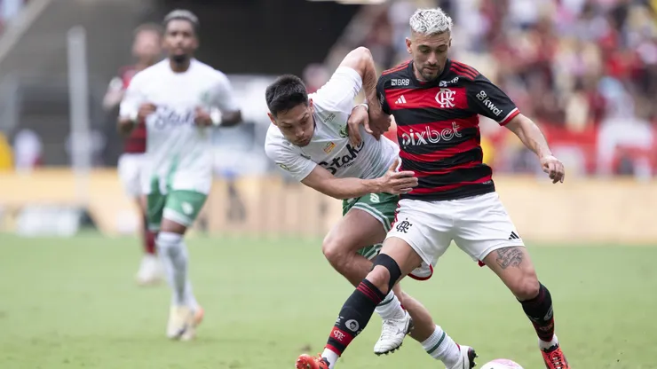 RJ - RIO DE JANEIRO - 26/10/2024 - BRASILEIRO A 2024, FLAMENGO X JUVENTUDE - Arrascaeta jogador do Flamengo durante partida contra o Juventude no estadio Maracana pelo campeonato Brasileiro A 2024. Foto: Jorge Rodrigues/AGIF
