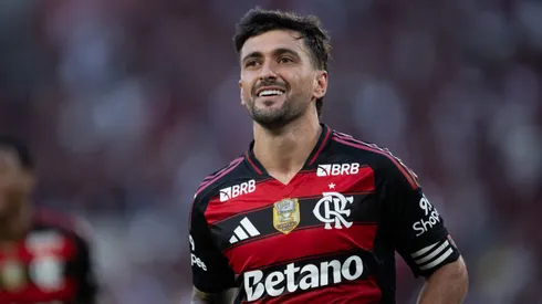 Arrascaeta começa na equipe titular do Rubro-Negro