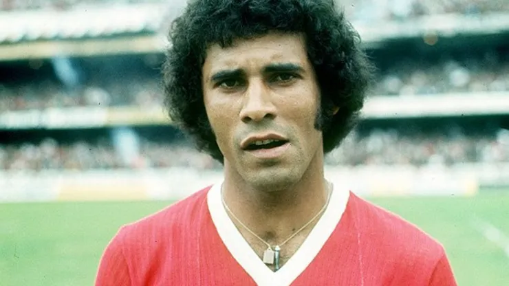 Valdomiro em ação com a camisa do Internacional