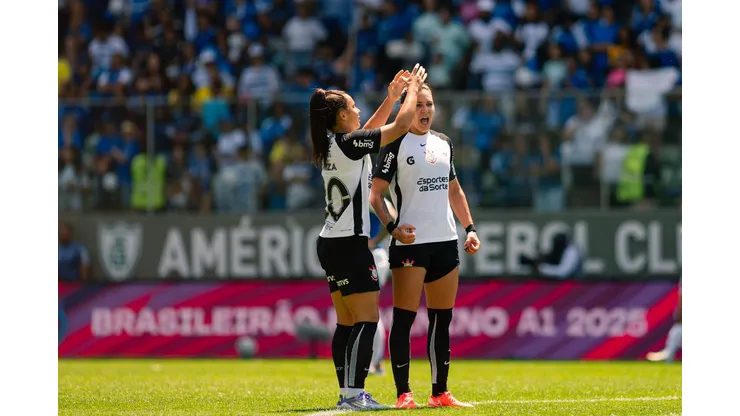 Mariza e Gabi Zanotti em jogo da final. Foto: Staff Images Woman/CBF