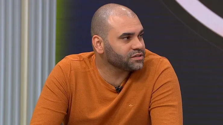 Rodrigo Coutinho, comentarista do Grupo Globo. Foto: Reprodução/SporTV.