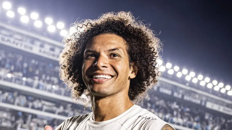Arão ainda não jogou fora da Vila Belmiro pelo Peixe