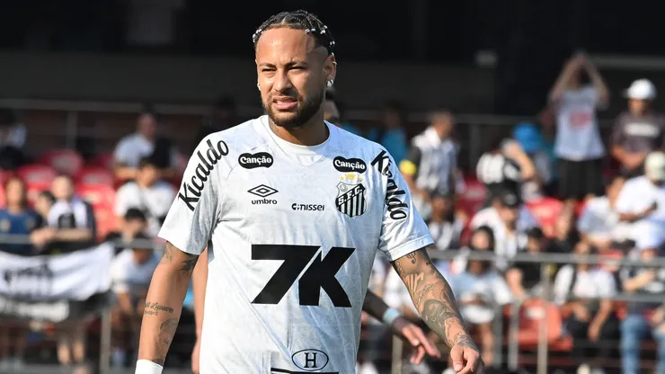 Neymar durante partida do Santos no Campeonato Brasileiro - Foto: Jota Erre/AGIF
