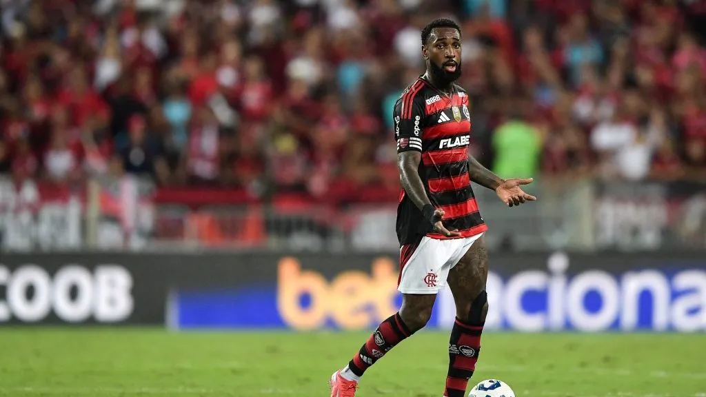 Gerson jogador do Flamengo durante partida contra o Fortaleza no estadio Maracana pelo campeonato Brasileiro A 2025. Foto: Thiago Ribeiro/AGIF