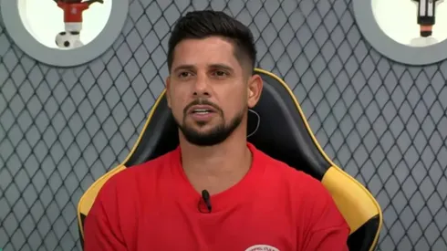 O ex-jogador Cicinho é comentarista da Band (Reprodução/Band)