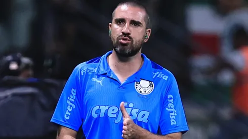 Com João Martins no comando técnico, Palmeiras goleou o Internacional