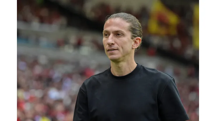 RJ - RIO DE JANEIRO - 31/08/2025 - BRASILEIRO A 2025, FLAMENGO X GREMIO - Filipe Luis tecnico do Flamengo durante partida contra o Gremio no estadio Maracana pelo campeonato Brasileiro A 2025. Foto: Thiago Ribeiro/AGIF