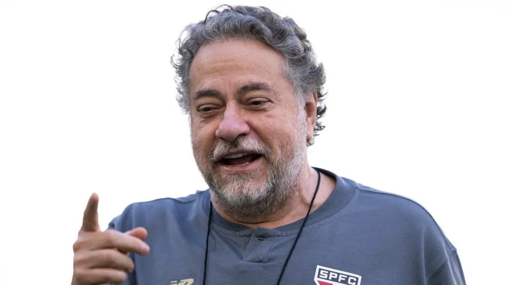 Julio Casares presidente do Sao Paulo antes da partida contra o Flamengo no estadio Maracana pelo campeonato Brasileiro A 2025. Foto: Jorge Rodrigues/AGIF