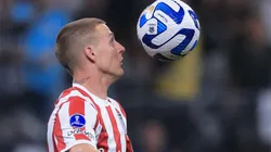 Santiago Ascacíbar durante partida entre Corinthians e Estudiantes, na Neo Química Arena, pela Copa Sul-Americana 2023.
