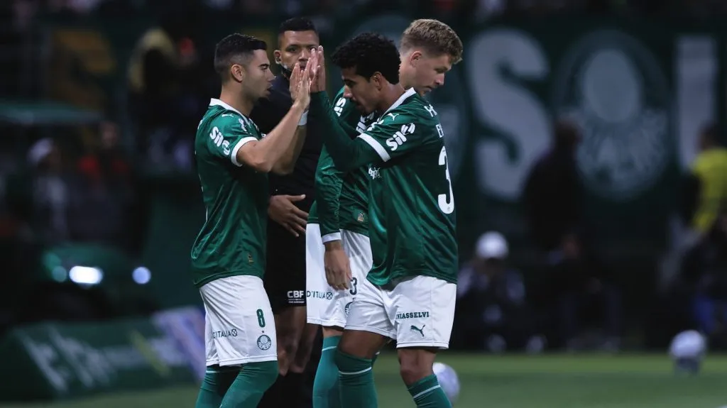 Andreas Pereira durante partida. Foto: Ettore Chiereguini/AGIF