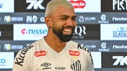 Gabigol durante apresentação no Santos - Foto: Jota Erre/AGIF