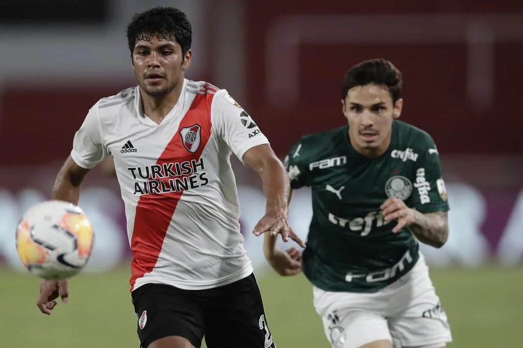 Raphael Veiga durante partida contra o River Plate –  (Photo by Juan I. Roncoroni – Pool/Getty Images)