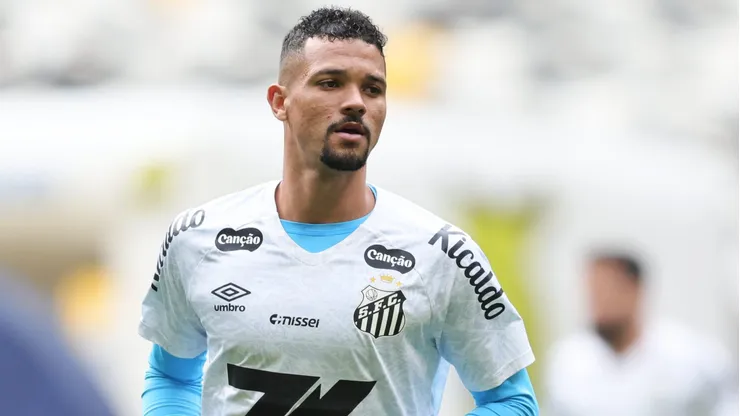 Zé Ivaldo jogador do Santos durante aquecimento antes da partida contra o Atlético-MG - Foto: Gilson Lobo/AGIF