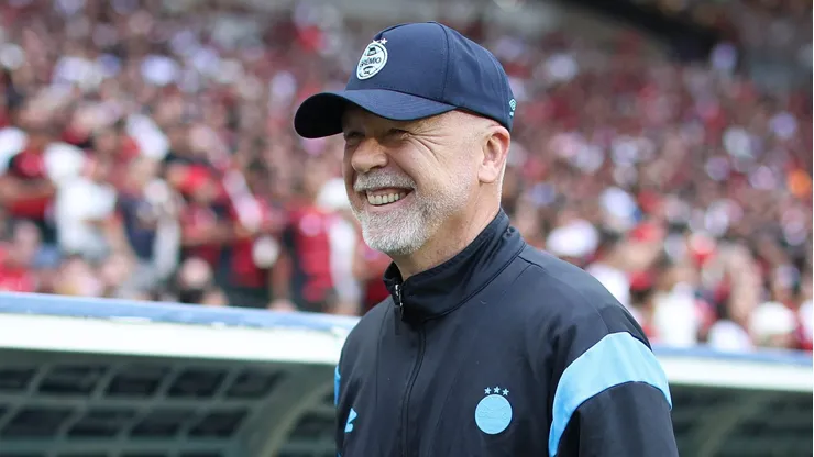 Mano Menezes, técnico do Grêmio em partida pelo campeonato brasileiro