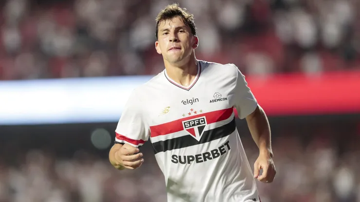 Tapia jogador do Sao Paulo comemora seu gol durante partida contra o Fluminense no estadio Morumbi pelo campeonato Brasileiro A 2025. Foto: Marco Miatelo/AGIF