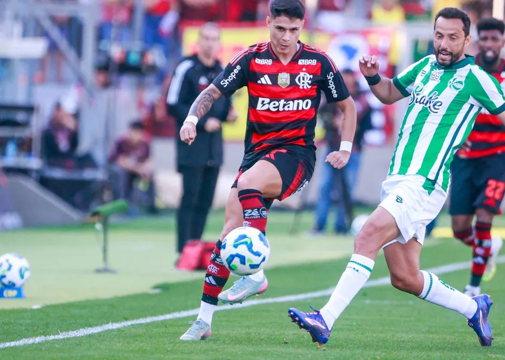 Luiz Araújo teve atuação apagada e acabou sendo criticado nas redes. Foto: Luiz Erbes/AGIF