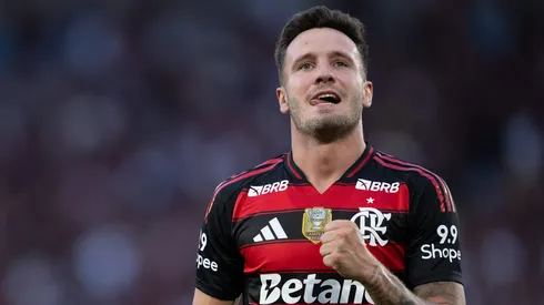 RJ - RIO DE JANEIRO - 31/08/2025 - BRASILEIRO A 2025, FLAMENGO X GREMIO - Saul jogador do Flamengo comemora gol durante partida contra o Gremio no estadio Maracana pelo campeonato Brasileiro A 2025. Foto: Jorge Rodrigues/AGIF