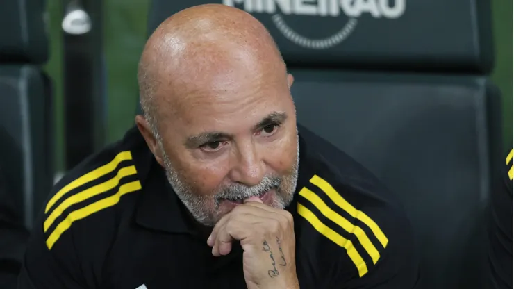 Sampaoli durante partida entre Cruzeiro e Atlético, no Mineirão, pela Copa do Brasil.
