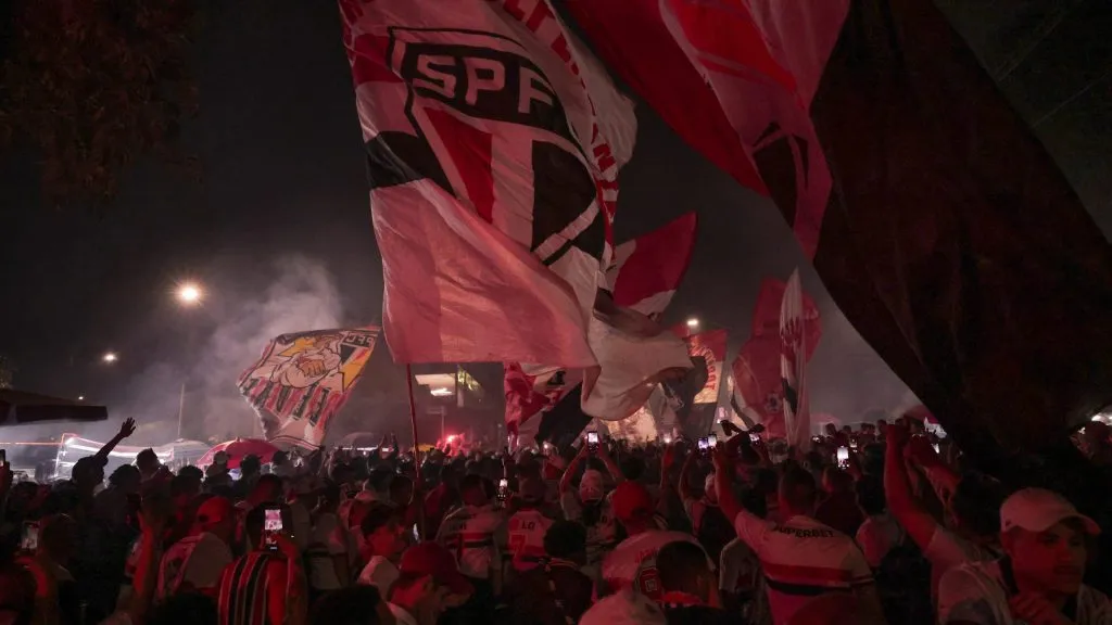 Torcedores esperam bom resultado do Tricolor. Foto: Ettore Chiereguini/AGIF.