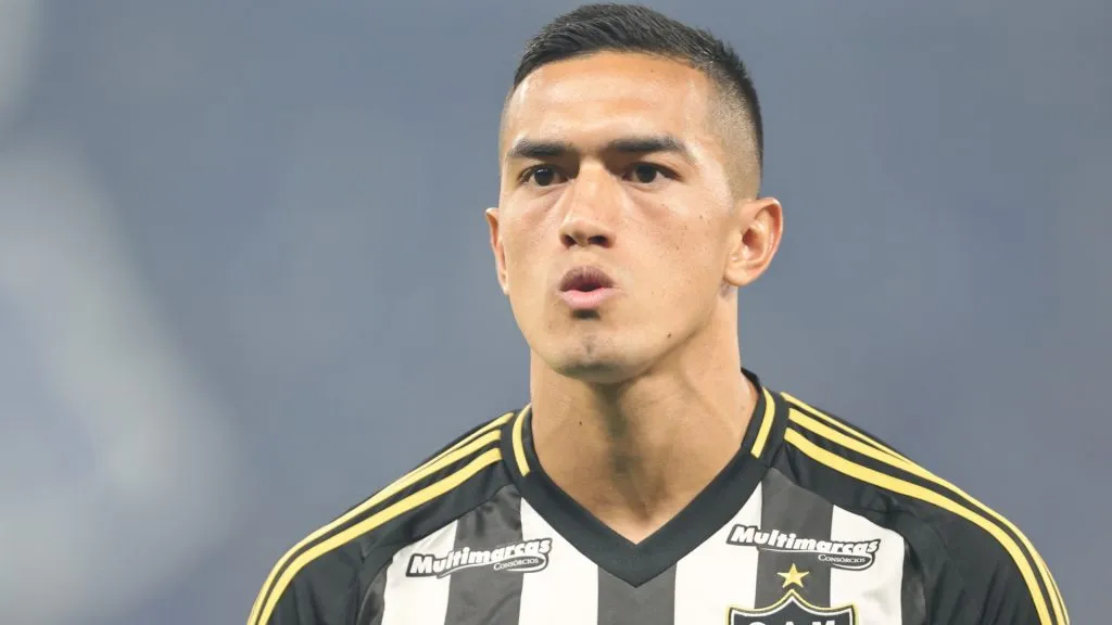 MG – BELO HORIZONTE – 11/09/2025 – COPA DO BRASIL 2025, CRUZEIRO X ATLÉTICO-MG – Cuello jogador do Atlético-MG durante partida contra o Cruzeiro no estádio Mineirão pelo campeonato Copa Do Brasil 2025. Foto: Gilson Lobo/AGIF