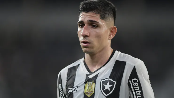 Atacante deu a sua opinião - Foto: Thiago Ribeiro/AGIF.