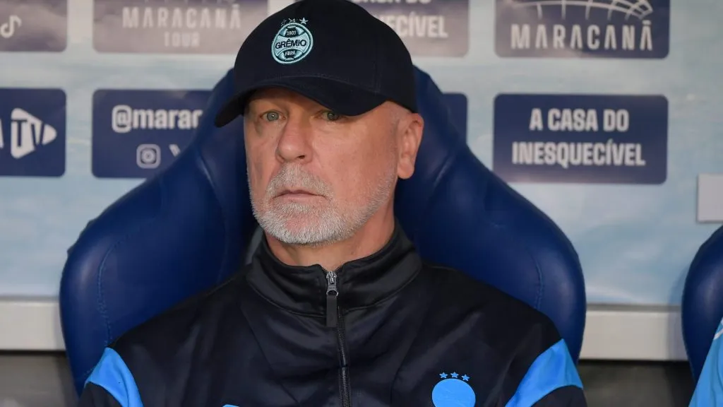 Mano Menezes tecnico do Gremio durante partida contra o Flamengo no estadio Maracana pelo campeonato Brasileiro A 2025. Foto: Thiago Ribeiro/AGIF