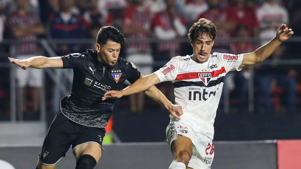 LDU e São Paulo em 2020. (Photo by Alexandre Schneider/Getty Images)