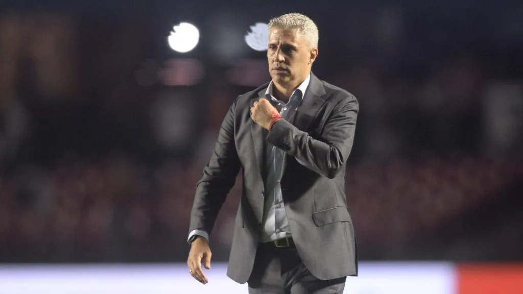 Hernán Crespo, técnico do Tricolor. Foto: Alan Morici/AGIF.
