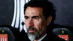 Eduardo Domínguez, técnico do Estudiantes em partida pelo campeonato argentino