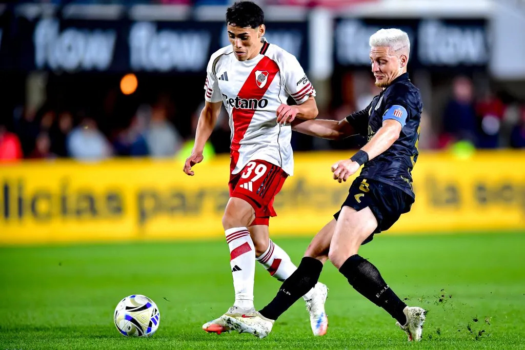 Estudiantes perdeu para o River em casa no último sábado (14). Foto: Marcelo Endelli/Getty Images.