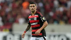 Arrascaeta em campo pelo Flamengo pela Copa Libertadores 2025. Foto: Thiago Ribeiro/AGIF