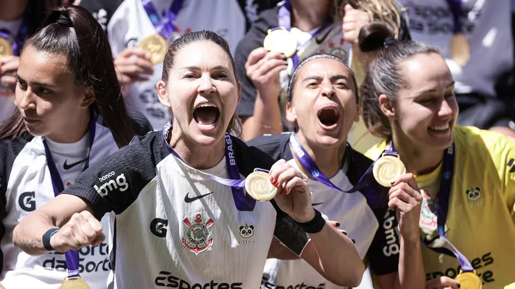 Corinthians em celebração do título brasileiro de 2025 - Foto: Staff Images Woman/CBF