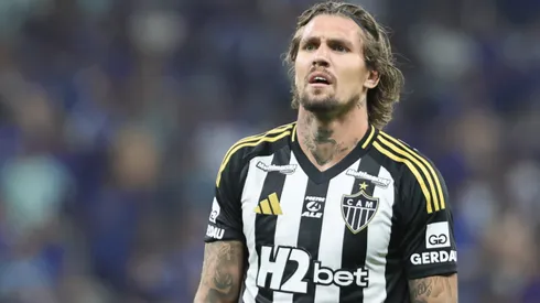 MG - BELO HORIZONTE - 11/09/2025 - COPA DO BRASIL 2025, CRUZEIRO X ATLETICO-MG - Lyanco jogador do Atletico-MG lamenta durante partida contra o Cruzeiro no estadio Mineirao pelo campeonato Copa Do Brasil 2025. Foto: Gilson Lobo/AGIF