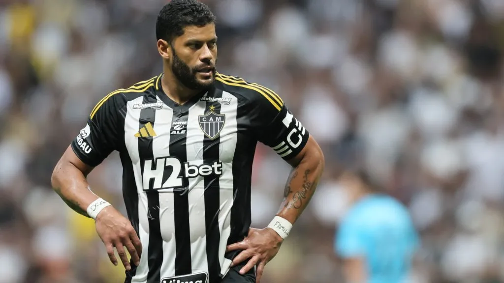 Hulk durante partida entre Atlético-MG x Santos, pelo Brasileirão 2025 – Foto: Gilson Lobo/AGIF