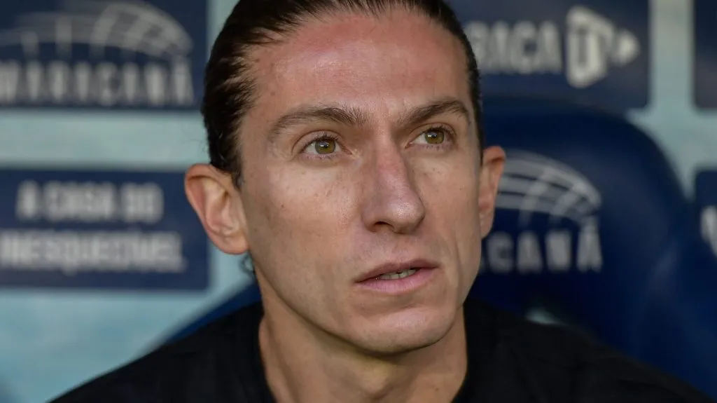 Filipe Luís durante partida. Foto: Thiago Ribeiro/AGIF