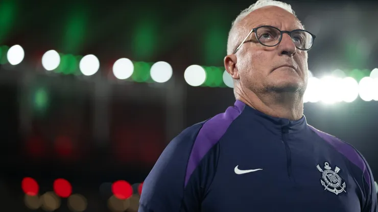 Dorival Junior tecnico do Corinthians durante partida contra o Fluminense no estadio Maracana pelo campeonato Brasileiro A 2025. Foto: Jorge Rodrigues/AGIF