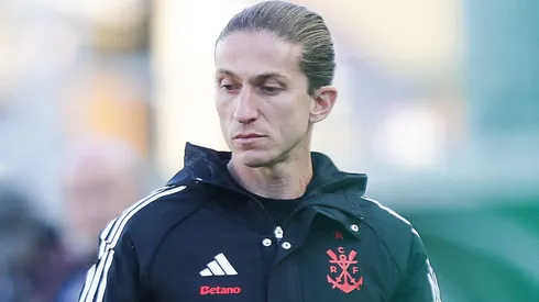 Filipe Luís tem decisão exposta no Flamengo