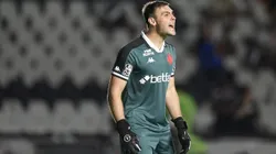 RJ - RIO DE JANEIRO - 16/01/2025 - CARIOCA 2025, VASCO X BANGU - Daniel Fuzato goleiro do Vasco durante partida contra o Bangu no estadio Sao Januario pelo campeonato Carioca 2025. Foto: Thiago Ribeiro/AGIF