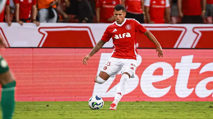 Braian Aguirre no Inter. Foto: Maxi Franzoi/AGIF