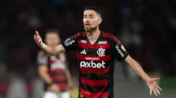RJ - RIO DE JANEIRO - 13/08/2025 - COPA LIBERTADORES 2025, FLAMENGO X INTERNACIONAL - Jorginho jogador do Flamengo durante partida contra o Internacional no estadio Maracana pelo campeonato Copa Libertadores 2025. Foto: Jorge Rodrigues/AGIF