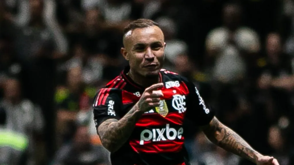 Foto: Fernando Moreno/AGIF – Cebola é visto como um reserva imprtante para o Mengão.