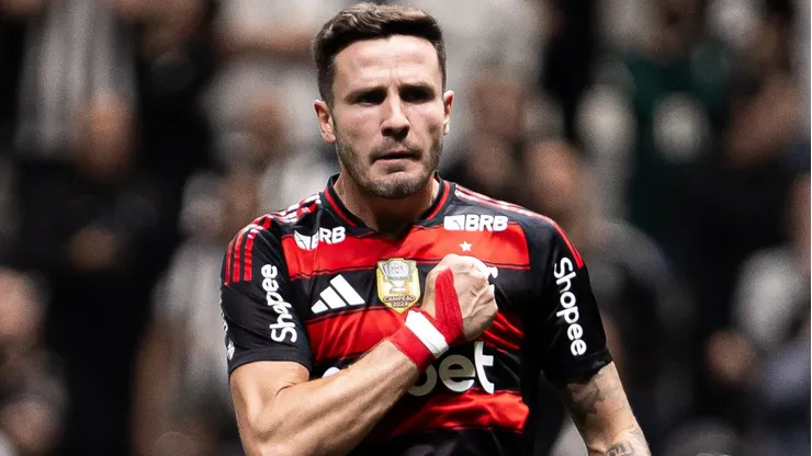 Saúl foi contratado sem custos após rescindir contrato com o Atlético de Madrid.