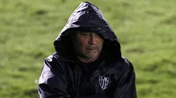 Jorge Sampaoli tenta resolver os problemas de forma rápida no Galo - (Foto: Miguel Schincariol/Getty Images)