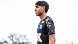 Alexis Duarte, zagueiro do Santos no CT Rei