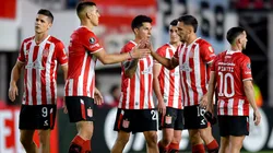 Imprensa argentina destaca dificuldade do Estudiantes em atuar no Brasil antes de duelo contra o Flamengo no Maracanã.