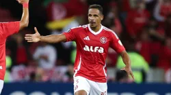 Fernando, volante do Internacional em partida pela Copa Libertadores