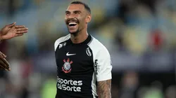 Matheuzinho jogador do Corinthians comemora vitória após partida contra o Fluminense - Foto: Jorge Rodrigues/AGIF